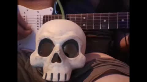 Snapshot of zeroandhero chatting on 19, 2, 2025 zero online show from 19, 2, 2025