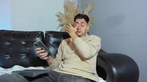 Zeus Brant online show from 9, 4, 2026