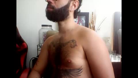 Snapshot of zeuspuppy chatting on 21, 10, 2025 Zeus online show from 21, 10, 2025