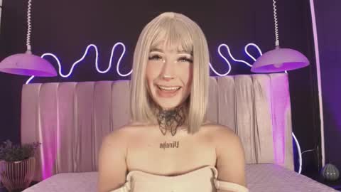 Snapshot of zhally_dee chatting on 3, 3, 2026 zhally_dee online show from 3, 3, 2026