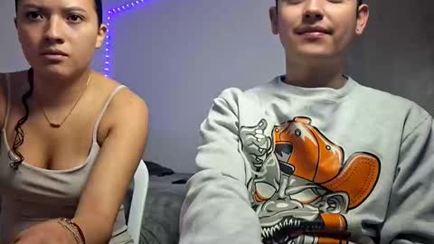 Zhara and logan online show from 16, 4, 2026