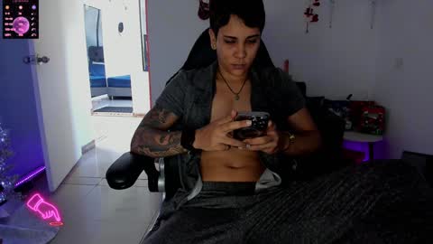 zhoestrong online show from 6, 1, 2025