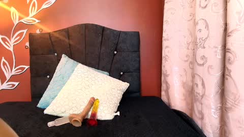 Zia Green online show from 20, 12, 2024