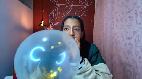 Zia Green online show from 11, 2, 2025