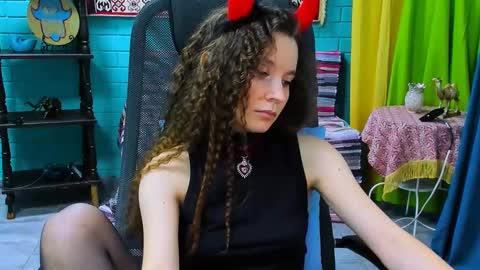 zianichols online show from 11, 3, 2025