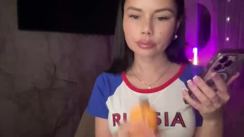 Nensi online show from 5, 3, 2026