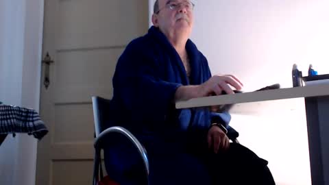 Snapshot of ziustefaninu chatting on 7, 10, 2025 stefano online show from 7, 10, 2025
