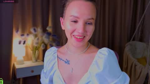 Snapshot of zlata__fox chatting on 20, 9, 2025 Zlata Mon Tue Thu Fri Sun Sa GMT 3 0000pm - 0600pm online show from 20, 9, 2025