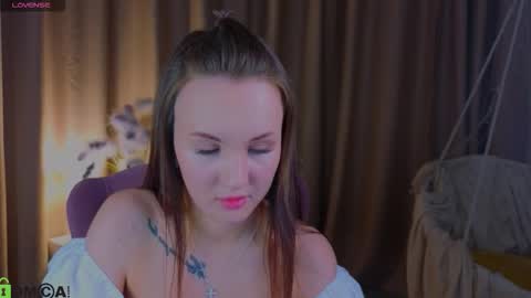 Snapshot of zlata__fox chatting on 13, 10, 2025 Zlata Mon Tue Thu Fri Sun Sa GMT 3 0000pm - 0600pm online show from 13, 10, 2025
