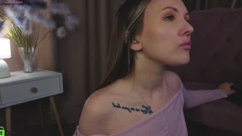 Zlata  Mon Tue Thu Fri Sun Sa GMT 3 0000pm - 0600pm  online show from 27, 6, 2026