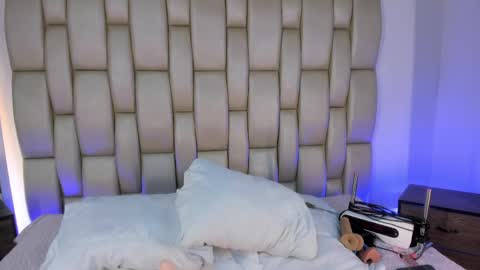 Your new obsession online show from 27, 4, 2026