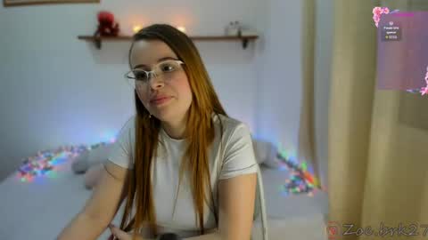 Snapshot of zoe_brk chatting on 15, 4, 2026 zoe brk online show from 15, 4, 2026