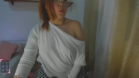 Snapshot of zoe_brk chatting on 27, 4, 2026 zoe brk online show from 27, 4, 2026