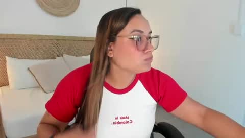 Zoe  online show from 23, 6, 2026