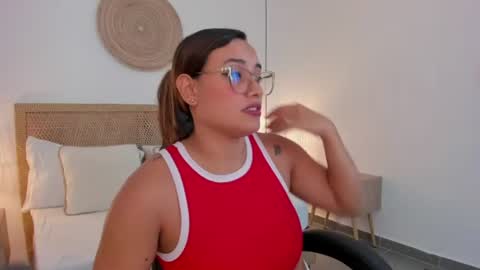 Zoe  online show from 31, 7, 2026