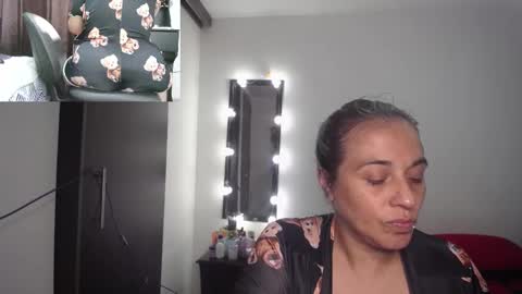 Snapshot of zoe_hotxxx chatting on 18, 9, 2025 zoe hotxxx online show from 18, 9, 2025