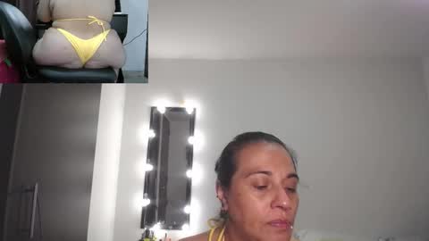 Snapshot of zoe_hotxxx chatting on 23, 11, 2025 zoe hotxxx online show from 23, 11, 2025