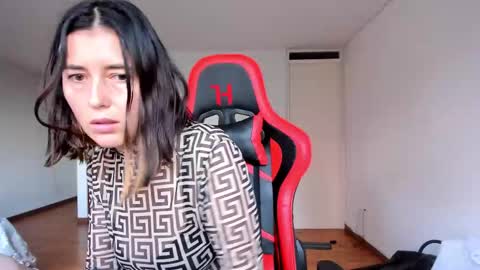 Snapshot of zoe_jeane_beker chatting on 19, 2, 2025 ZOE online show from 19, 2, 2025