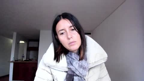 Snapshot of zoe_jeane_beker chatting on 4, 3, 2025 ZOE online show from 4, 3, 2025