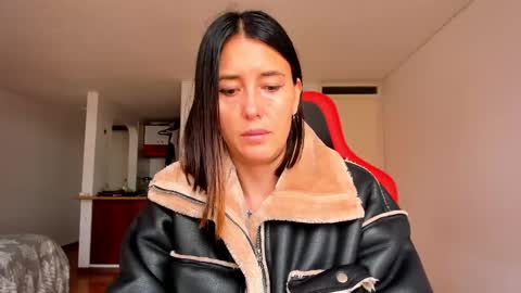 Snapshot of zoe_jeane_beker chatting on 5, 3, 2025 ZOE online show from 5, 3, 2025