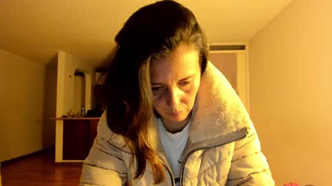 Snapshot of zoe_jeane_beker chatting on 9, 3, 2025 ZOE online show from 9, 3, 2025