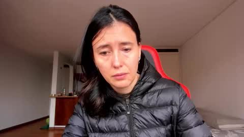 Snapshot of zoe_jeane_beker chatting on 21, 10, 2025 ZOE online show from 21, 10, 2025