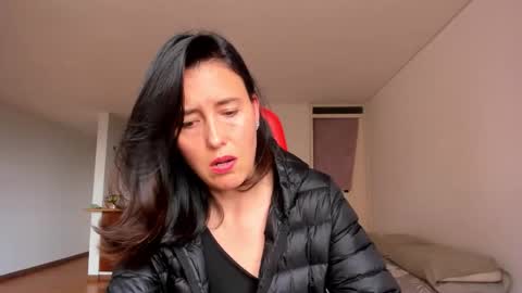 Snapshot of zoe_jeane_beker chatting on 25, 10, 2025 ZOE online show from 25, 10, 2025