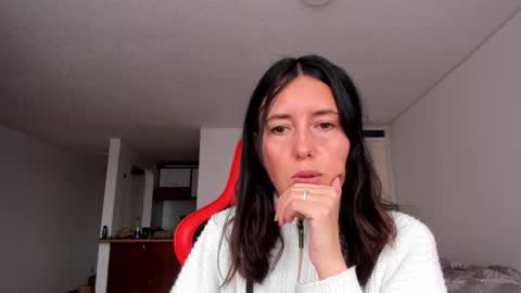 Snapshot of zoe_jeane_beker chatting on 19, 11, 2025 ZOE online show from 19, 11, 2025