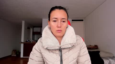 Snapshot of zoe_jeane_beker chatting on 2, 12, 2025 ZOE online show from 2, 12, 2025