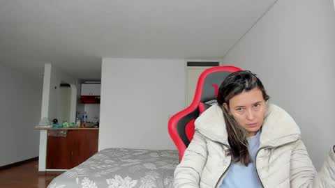 Snapshot of zoe_jeane_beker chatting on 5, 4, 2026 ZOE online show from 5, 4, 2026