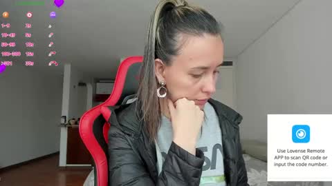Snapshot of zoe_jeane_beker chatting on 19, 5, 2026 ZOE online show from 19, 5, 2026