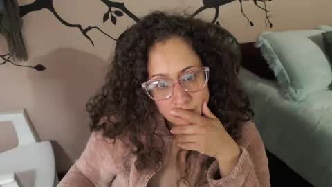 Snapshot of zoe_koller chatting on 11, 11, 2025 Zoe Koller online show from 11, 11, 2025