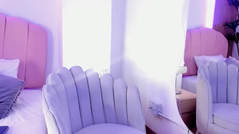 zoe lee    online show from 3, 10, 2025
