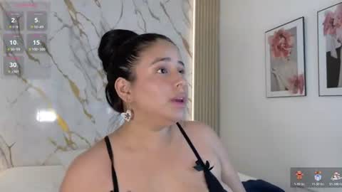 zoe_longhair online show from 13, 7, 2026