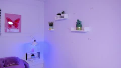 Zoe Lynch online show from 2, 12, 2025