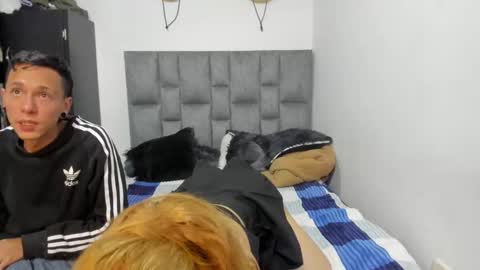 Snapshot of zoe_painn chatting on 20, 10, 2025 She Zoe He Painn online show from 20, 10, 2025