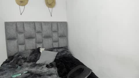 Snapshot of zoe_painn chatting on 31, 10, 2025 She Zoe He Painn online show from 31, 10, 2025