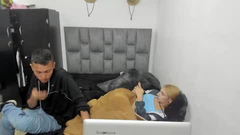 She Zoe He Painn online show from 21, 11, 2025