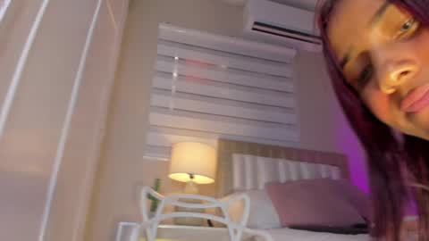 Hi guys i am Zoe  online show from 5, 2, 2025