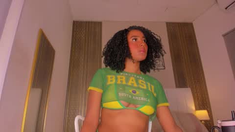 Hi guys i am Zoe  online show from 20, 2, 2026