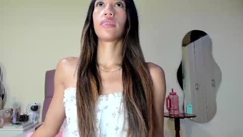 Snapshot of zoe_storm2 chatting on 25, 6, 2026 Zoe online show from 25, 6, 2026
