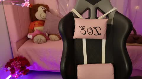 zoe_sullivan_ online show from 14, 5, 2026