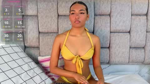 zoeameliie online show from 15, 9, 2025