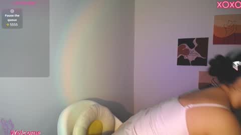 Snapshot of zoebolton1 chatting on 31, 10, 2025 Zoe Bolton online show from 31, 10, 2025