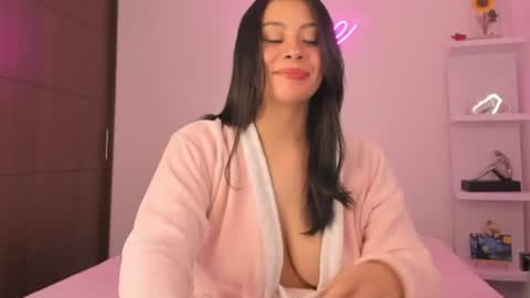 zoecams online show from 10, 7, 2026