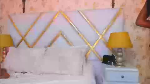 Zoecarrter online show from 9, 9, 2025