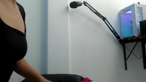 Snapshot of zoecute5817 chatting on 2, 6, 2026 ZOE online show from 2, 6, 2026