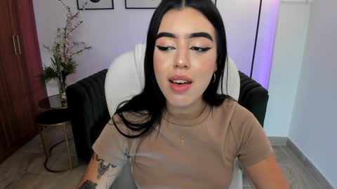  zoee jackson online show from 10, 1, 2025