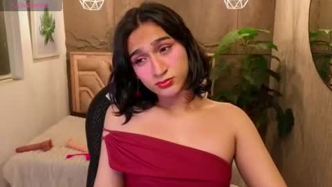 Snapshot of zoee_kiss_ chatting on 5, 8, 2026 ZOE online show from 5, 8, 2026