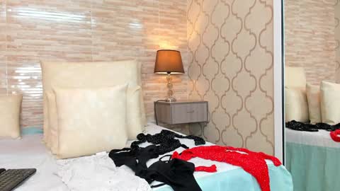 Snapshot of zoeesmitth chatting on 28, 12, 2024 ZoeeSmitth online show from 28, 12, 2024